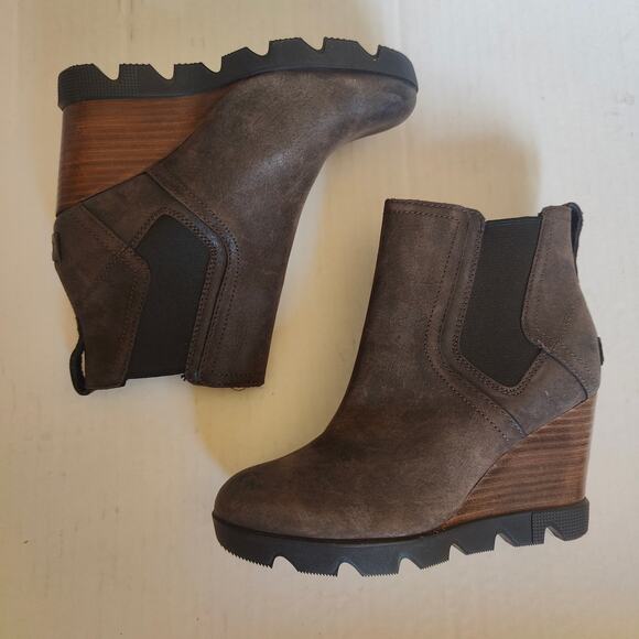 SOREL Women's Joan of Arctic Wedge III Chelsea Boot in Brown Leather size 5.5 w - Picture 2 of 9
